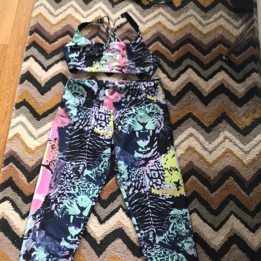 Onzie Yoga Matching Two Piece